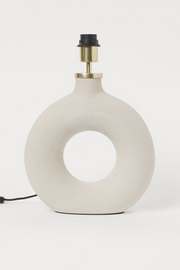 Ring-shaped ceramic lamp base